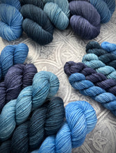 Load image into Gallery viewer, 2026 Color Club Yarn Club { Monthly Option }